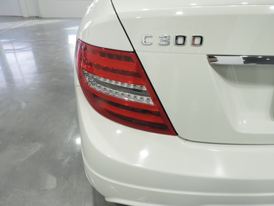 Used Mercedes-Benz C-Class 4dr Sdn C300 Sport 4MATIC 2012 | Auto Gallery. Lodi, New Jersey Used Mercedes-Benz C-Class 4dr Sdn C300 Sport 4MATIC 2012 | Auto Gallery. Lodi, New Jersey