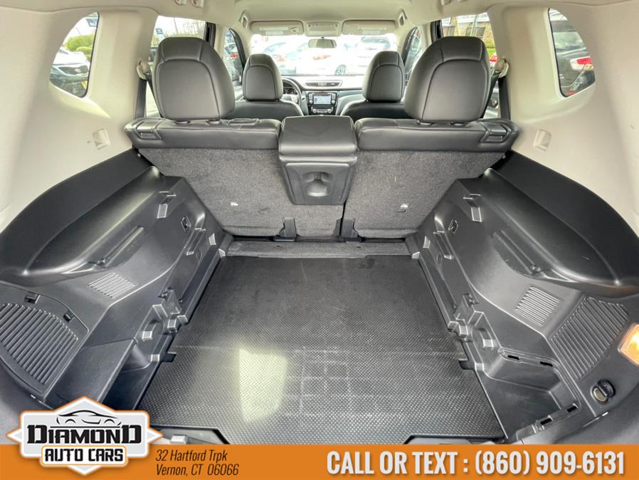 2015 Nissan Rogue AWD 4dr SL, available for sale in Vernon, Connecticut | TD Automotive Enterprises LLC DBA Diamond Auto Cars. Vernon, Connecticut 2015 Nissan Rogue AWD 4dr SL, available for sale in Vernon, Connecticut | TD Automotive Enterprises LLC DBA Diamond Auto Cars. Vernon, Connecticut