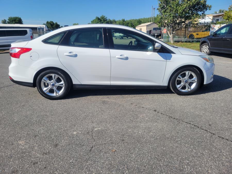 Used Ford Focus 4dr Sdn SE 2014 | Ideal Auto Sales. Orlando, Florida Used Ford Focus 4dr Sdn SE 2014 | Ideal Auto Sales. Orlando, Florida