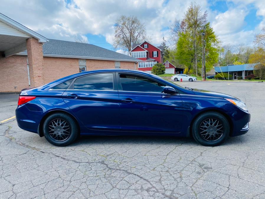 Used Hyundai Sonata 4dr Sdn 2.4L Auto GLS 2012 | Supreme Automotive. New Britain, Connecticut Used Hyundai Sonata 4dr Sdn 2.4L Auto GLS 2012 | Supreme Automotive. New Britain, Connecticut