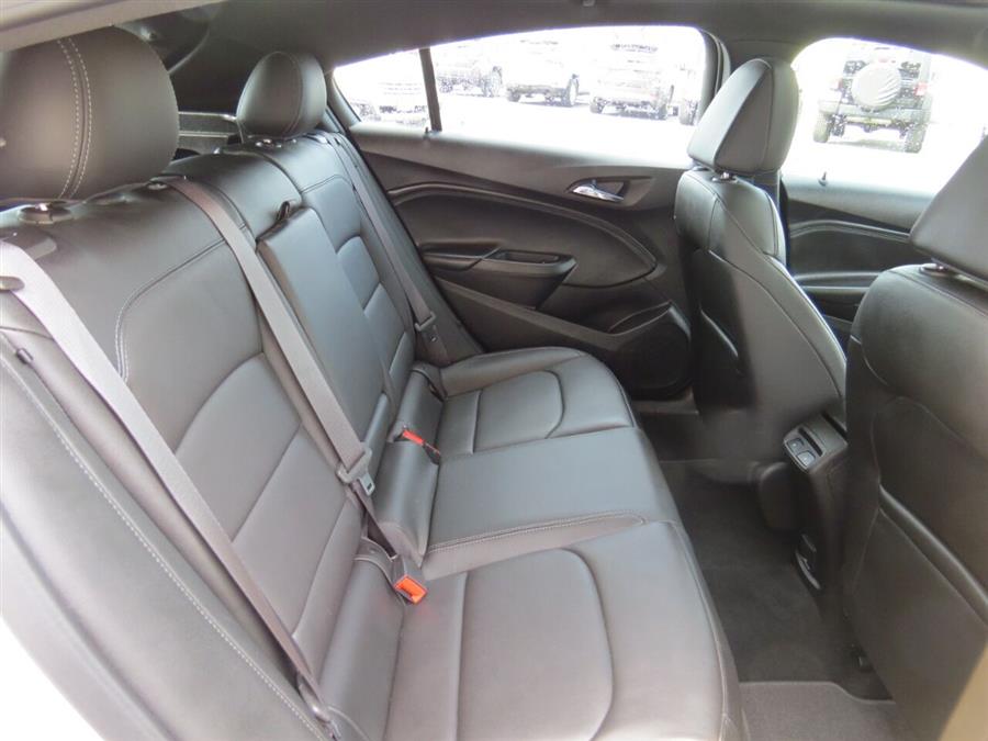 Used Chevrolet Cruze Premier Auto 4dr Hatchback 2017 | Lake City Exports Inc. Auburn, Maine Used Chevrolet Cruze Premier Auto 4dr Hatchback 2017 | Lake City Exports Inc. Auburn, Maine