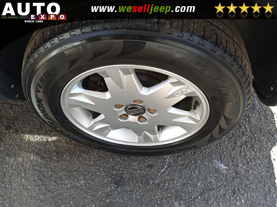 2005 Volvo XC70 2.5L Turbo AWD w/Sunroof, available for sale in Huntington, New York | Auto Expo. Huntington, New York 2005 Volvo XC70 2.5L Turbo AWD w/Sunroof, available for sale in Huntington, New York | Auto Expo. Huntington, New York