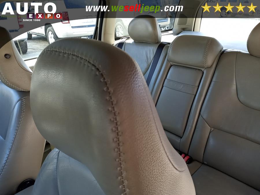 2005 Volvo XC70 2.5L Turbo AWD w/Sunroof, available for sale in Huntington, New York | Auto Expo. Huntington, New York 2005 Volvo XC70 2.5L Turbo AWD w/Sunroof, available for sale in Huntington, New York | Auto Expo. Huntington, New York