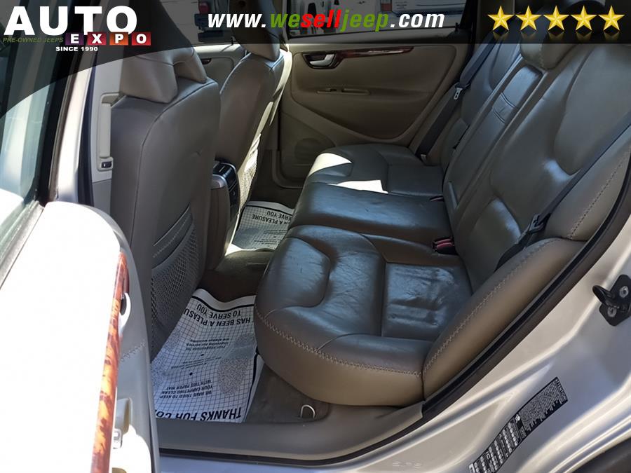 2005 Volvo XC70 2.5L Turbo AWD w/Sunroof, available for sale in Huntington, New York | Auto Expo. Huntington, New York 2005 Volvo XC70 2.5L Turbo AWD w/Sunroof, available for sale in Huntington, New York | Auto Expo. Huntington, New York