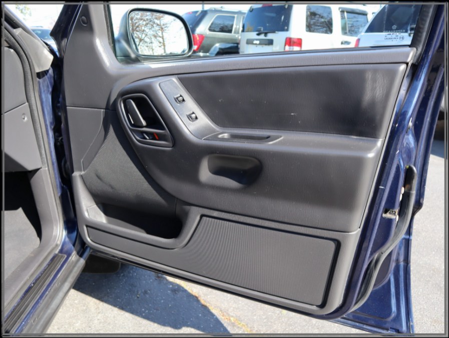 Used Jeep Grand Cherokee Rocky Mountain 2004 | My Auto Inc.. Huntington Station, New York Used Jeep Grand Cherokee Rocky Mountain 2004 | My Auto Inc.. Huntington Station, New York