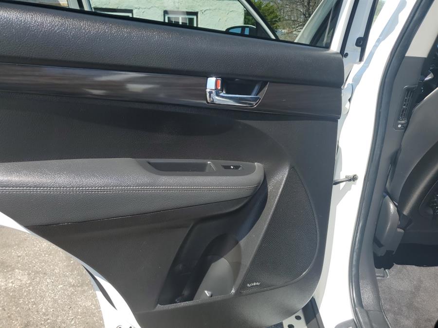 2013 Kia Sorento AWD 4dr V6 SX, available for sale in Springfield, Massachusetts | Absolute Motors Inc. Springfield, Massachusetts 2013 Kia Sorento AWD 4dr V6 SX, available for sale in Springfield, Massachusetts | Absolute Motors Inc. Springfield, Massachusetts