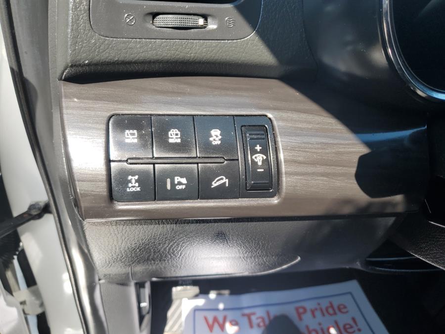 2013 Kia Sorento AWD 4dr V6 SX, available for sale in Springfield, Massachusetts | Absolute Motors Inc. Springfield, Massachusetts 2013 Kia Sorento AWD 4dr V6 SX, available for sale in Springfield, Massachusetts | Absolute Motors Inc. Springfield, Massachusetts