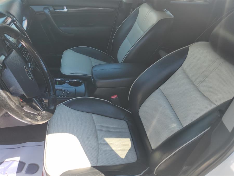 2013 Kia Sorento AWD 4dr V6 SX, available for sale in Springfield, Massachusetts | Absolute Motors Inc. Springfield, Massachusetts 2013 Kia Sorento AWD 4dr V6 SX, available for sale in Springfield, Massachusetts | Absolute Motors Inc. Springfield, Massachusetts