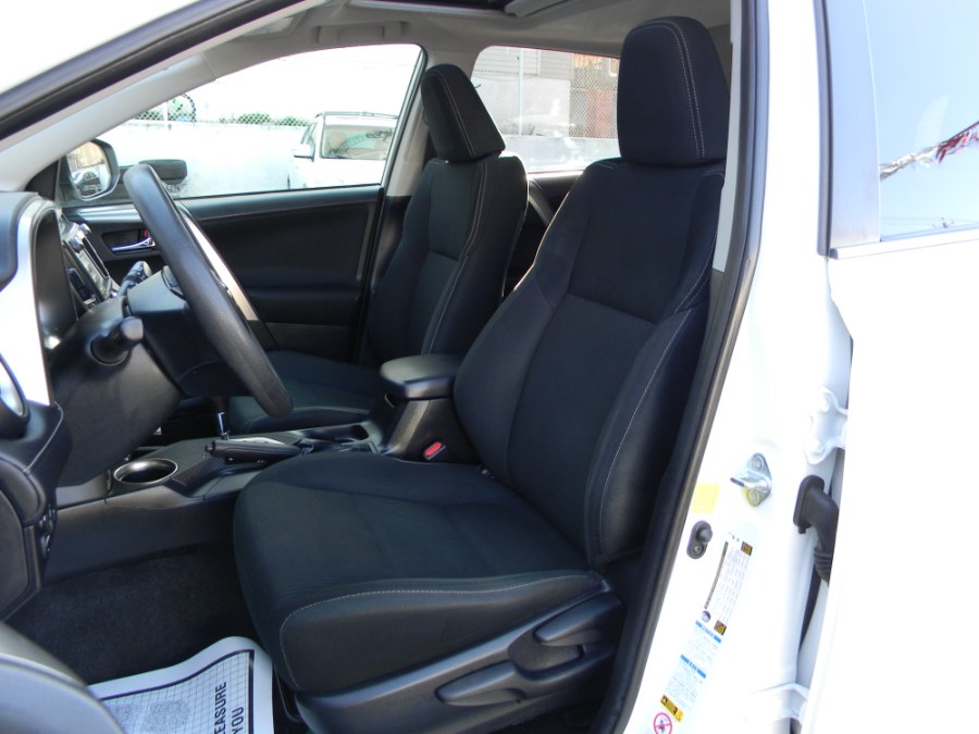 Used Toyota RAV4 AWD 4dr XLE (Natl) 2014 | DZ Automall. Paterson, New Jersey Used Toyota RAV4 AWD 4dr XLE (Natl) 2014 | DZ Automall. Paterson, New Jersey