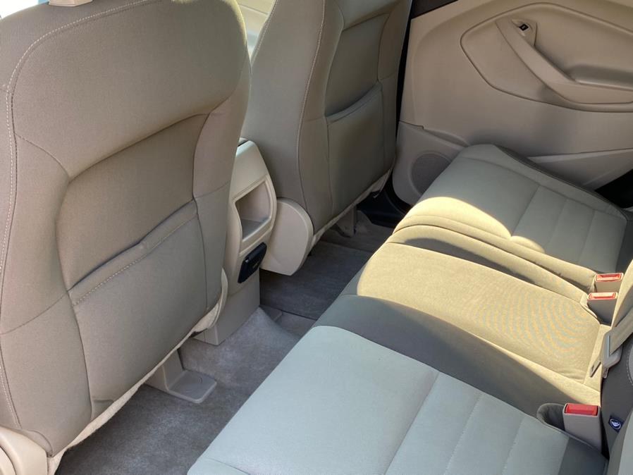 Used Ford Escape 4WD 4dr SE 2013 | Lava Motors 2 Inc. Canton, Connecticut Used Ford Escape 4WD 4dr SE 2013 | Lava Motors 2 Inc. Canton, Connecticut