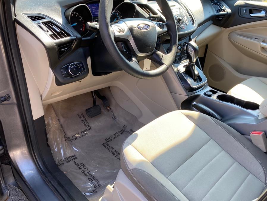 Used Ford Escape 4WD 4dr SE 2013 | Lava Motors 2 Inc. Canton, Connecticut Used Ford Escape 4WD 4dr SE 2013 | Lava Motors 2 Inc. Canton, Connecticut