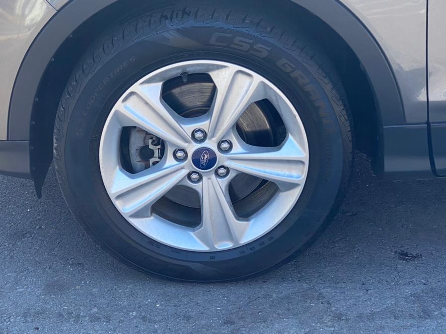 Used Ford Escape 4WD 4dr SE 2013 | Lava Motors 2 Inc. Canton, Connecticut Used Ford Escape 4WD 4dr SE 2013 | Lava Motors 2 Inc. Canton, Connecticut