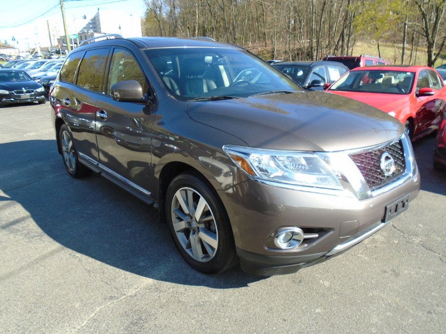 2015 Nissan Pathfinder 4WD 4dr Platinum, available for sale in Waterbury, Connecticut | Jim Juliani Motors. Waterbury, Connecticut