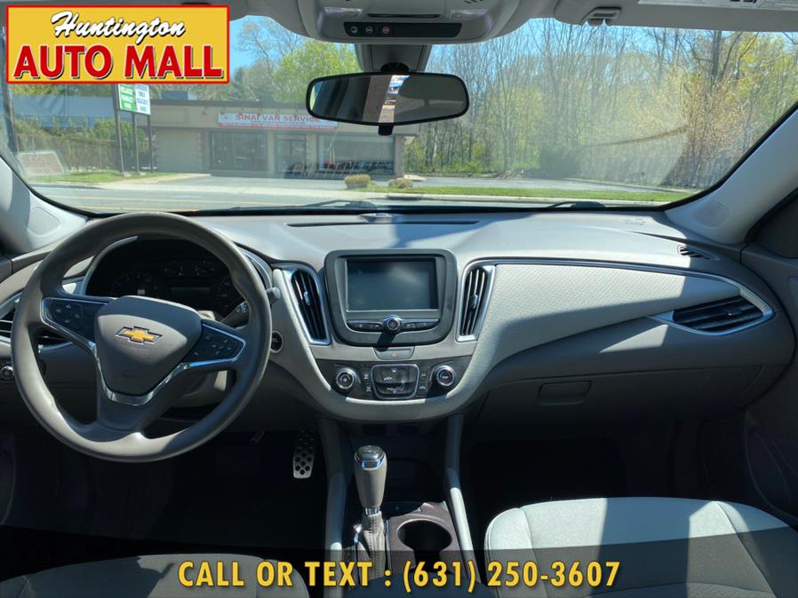 Used Chevrolet Malibu 4dr Sdn LS w/1FL 2017 | Huntington Auto Mall. Huntington Station, New York Used Chevrolet Malibu 4dr Sdn LS w/1FL 2017 | Huntington Auto Mall. Huntington Station, New York