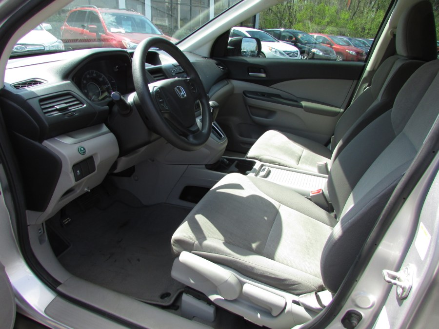 Used Honda CR-V 2WD 5dr LX 2013 | United Auto Sales of E Windsor, Inc. East Windsor, Connecticut Used Honda CR-V 2WD 5dr LX 2013 | United Auto Sales of E Windsor, Inc. East Windsor, Connecticut