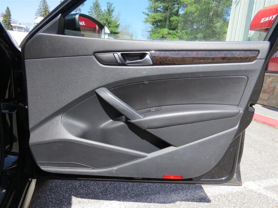 Used Volkswagen Passat 1.8T SEL Premium PZEV 4dr Sedan 6A 2014 | Lake City Exports Inc. Auburn, Maine Used Volkswagen Passat 1.8T SEL Premium PZEV 4dr Sedan 6A 2014 | Lake City Exports Inc. Auburn, Maine