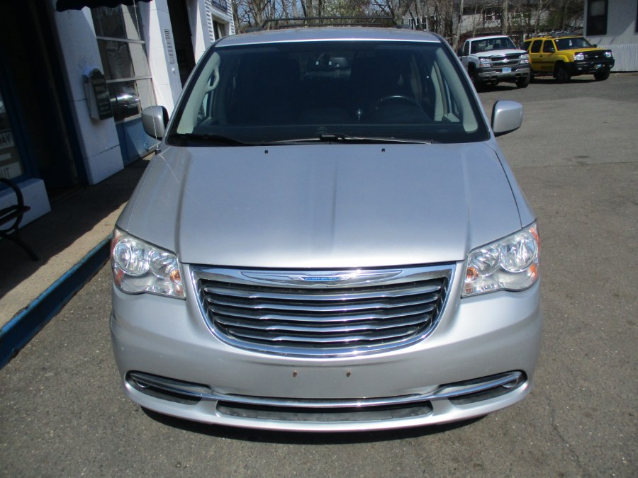 Used Chrysler Town & Country 4dr Wgn Touring 2012 | Cos Central Auto. Meriden, Connecticut Used Chrysler Town & Country 4dr Wgn Touring 2012 | Cos Central Auto. Meriden, Connecticut