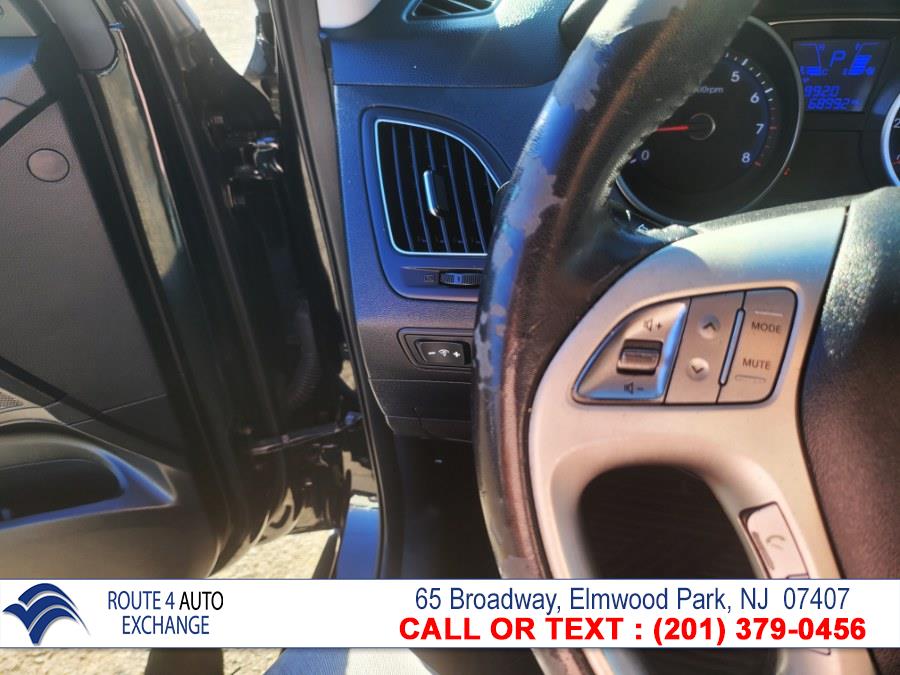 Used Hyundai Tucson FWD 4dr Auto GLS PZEV 2013 | Route 4 Auto Exchange. Elmwood Park, New Jersey Used Hyundai Tucson FWD 4dr Auto GLS PZEV 2013 | Route 4 Auto Exchange. Elmwood Park, New Jersey