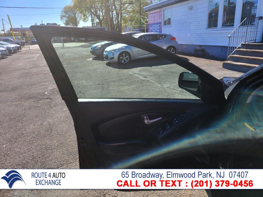 Used Hyundai Tucson FWD 4dr Auto GLS PZEV 2013 | Route 4 Auto Exchange. Elmwood Park, New Jersey Used Hyundai Tucson FWD 4dr Auto GLS PZEV 2013 | Route 4 Auto Exchange. Elmwood Park, New Jersey