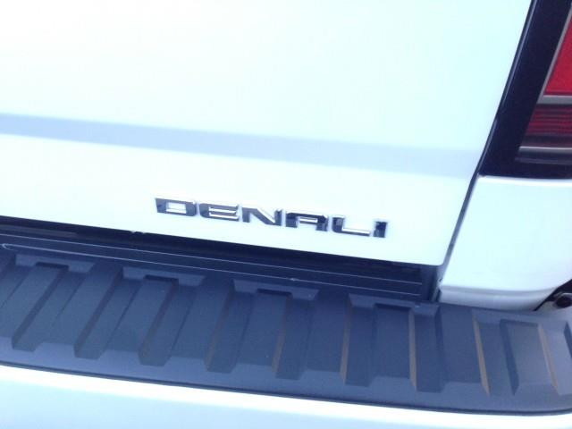 Used GMC Sierra 1500 Denali 4WD w/ Navi, RES & rearCam 2017 | Car Revolution. Maple Shade, New Jersey Used GMC Sierra 1500 Denali 4WD w/ Navi, RES & rearCam 2017 | Car Revolution. Maple Shade, New Jersey
