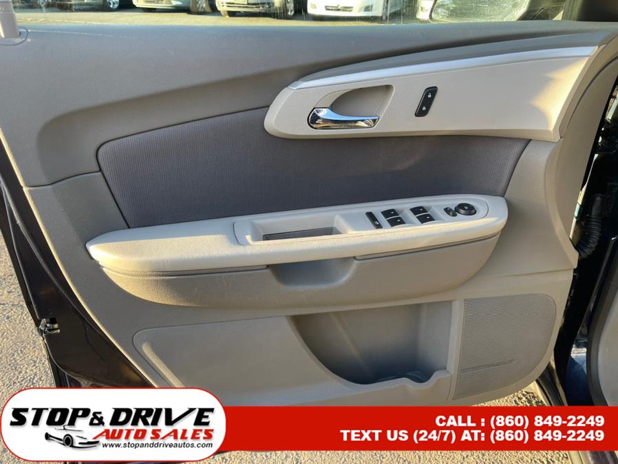 2012 Chevrolet Traverse AWD 4dr LS, available for sale in East Windsor, Connecticut | Stop & Drive Auto Sales. East Windsor, Connecticut 2012 Chevrolet Traverse AWD 4dr LS, available for sale in East Windsor, Connecticut | Stop & Drive Auto Sales. East Windsor, Connecticut
