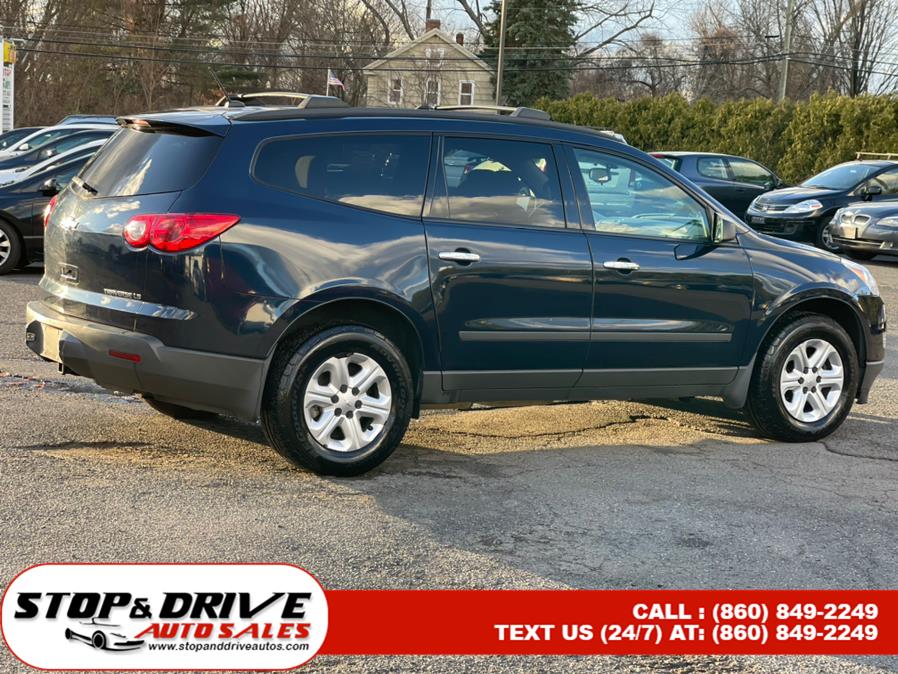 2012 Chevrolet Traverse AWD 4dr LS, available for sale in East Windsor, Connecticut | Stop & Drive Auto Sales. East Windsor, Connecticut 2012 Chevrolet Traverse AWD 4dr LS, available for sale in East Windsor, Connecticut | Stop & Drive Auto Sales. East Windsor, Connecticut