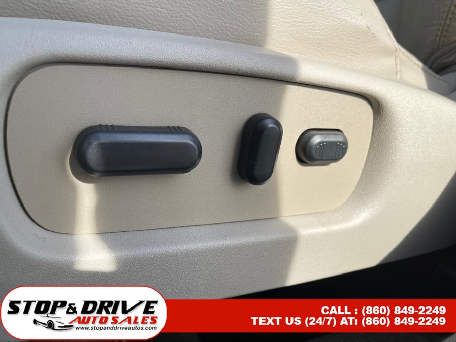 2014 Ford Explorer 4WD 4dr XLT, available for sale in East Windsor, Connecticut | Stop & Drive Auto Sales. East Windsor, Connecticut 2014 Ford Explorer 4WD 4dr XLT, available for sale in East Windsor, Connecticut | Stop & Drive Auto Sales. East Windsor, Connecticut