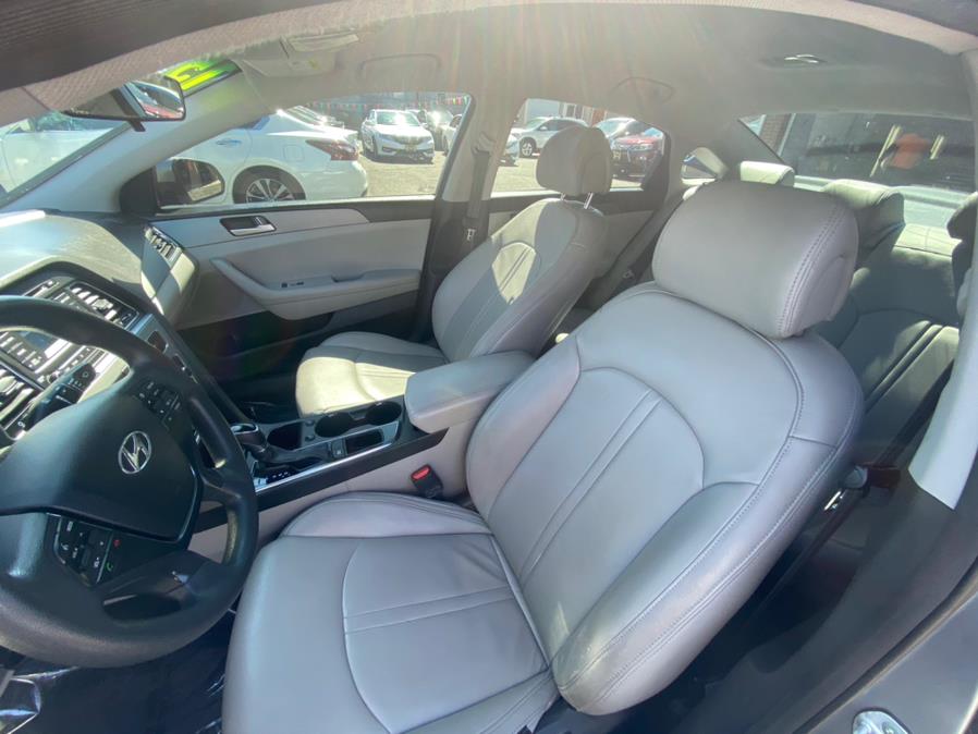 Used Hyundai Sonata 4dr Sdn 2.4L SE 2015 | VEB Auto Sales. Hartford, Connecticut Used Hyundai Sonata 4dr Sdn 2.4L SE 2015 | VEB Auto Sales. Hartford, Connecticut