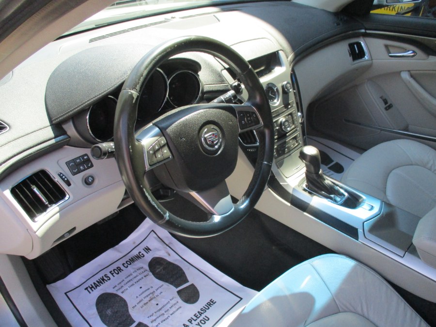 Used Cadillac CTS Sedan 4dr Sdn 3.0L AWD 2010 | Cos Central Auto. Meriden, Connecticut Used Cadillac CTS Sedan 4dr Sdn 3.0L AWD 2010 | Cos Central Auto. Meriden, Connecticut