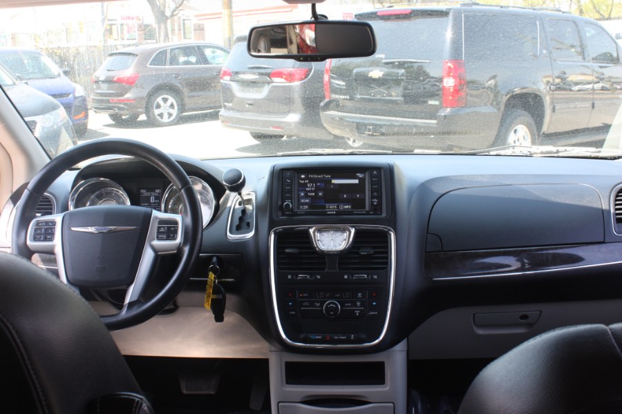 2012 Chrysler Town & Country 4dr Wgn Touring, available for sale in Little Ferry, New Jersey | Victoria Preowned Autos Inc. Little Ferry, New Jersey 2012 Chrysler Town & Country 4dr Wgn Touring, available for sale in Little Ferry, New Jersey | Victoria Preowned Autos Inc. Little Ferry, New Jersey