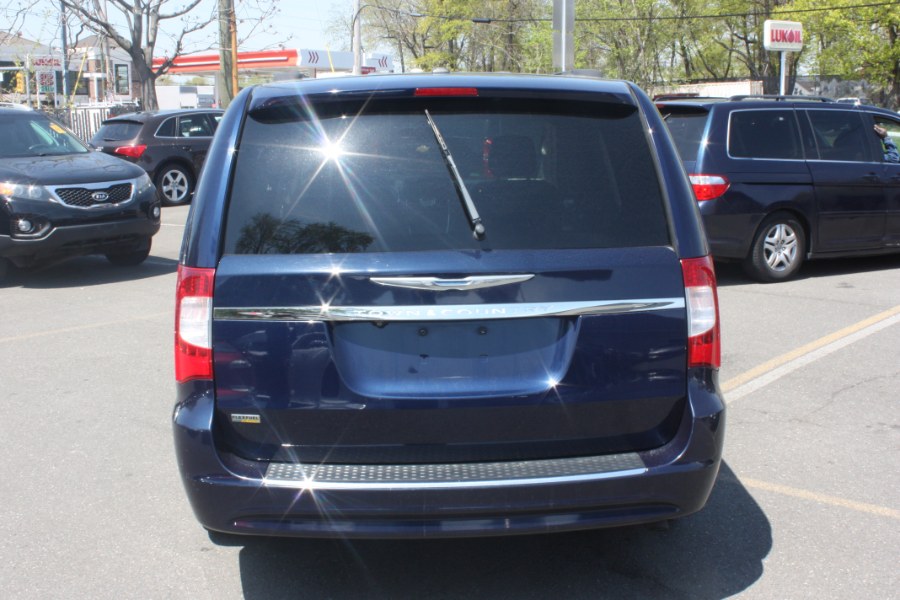 2012 Chrysler Town & Country 4dr Wgn Touring, available for sale in Little Ferry, New Jersey | Victoria Preowned Autos Inc. Little Ferry, New Jersey 2012 Chrysler Town & Country 4dr Wgn Touring, available for sale in Little Ferry, New Jersey | Victoria Preowned Autos Inc. Little Ferry, New Jersey