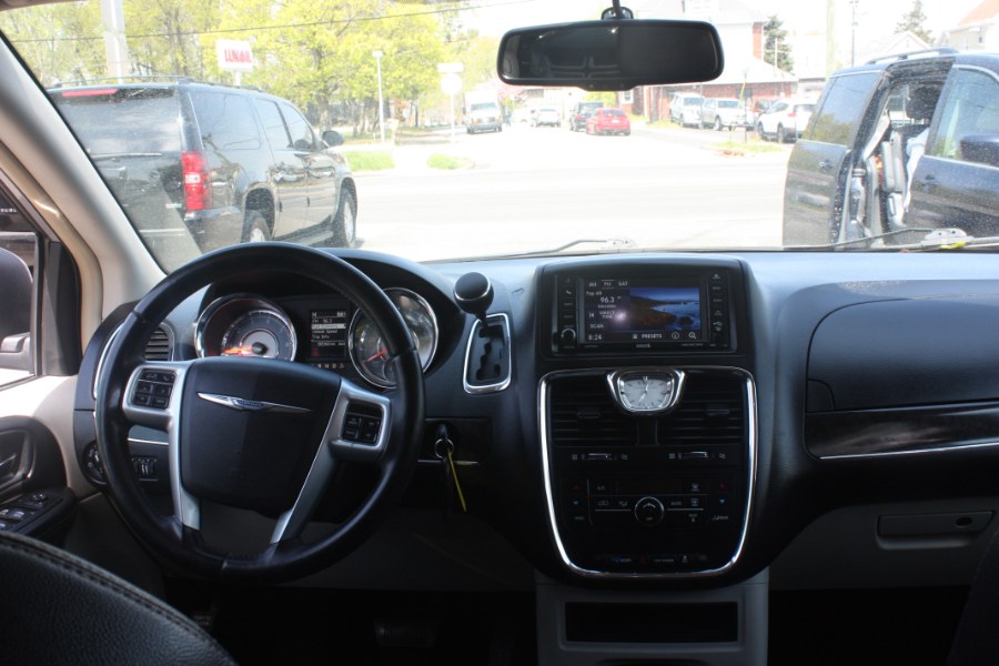 2013 Chrysler Town & Country 4dr Wgn Touring, available for sale in Little Ferry, New Jersey | Victoria Preowned Autos Inc. Little Ferry, New Jersey 2013 Chrysler Town & Country 4dr Wgn Touring, available for sale in Little Ferry, New Jersey | Victoria Preowned Autos Inc. Little Ferry, New Jersey