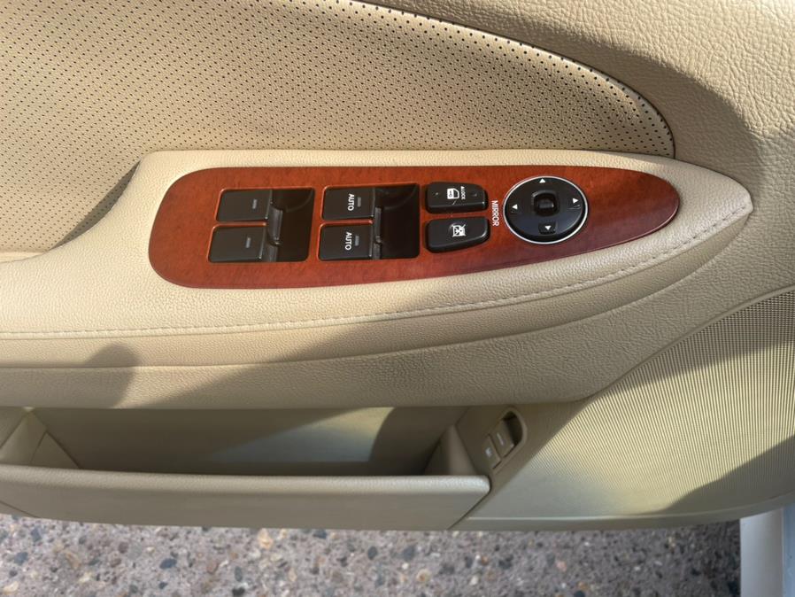 2012 Hyundai Genesis 4dr Sdn V6 3.8L, available for sale in Manchester, Connecticut | Carsonmain LLC. Manchester, Connecticut 2012 Hyundai Genesis 4dr Sdn V6 3.8L, available for sale in Manchester, Connecticut | Carsonmain LLC. Manchester, Connecticut
