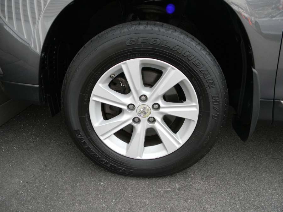 2013 Toyota Highlander 4WD 4dr V6 Plus (Natl), available for sale in Paterson, New Jersey | DZ Automall. Paterson, New Jersey 2013 Toyota Highlander 4WD 4dr V6 Plus (Natl), available for sale in Paterson, New Jersey | DZ Automall. Paterson, New Jersey