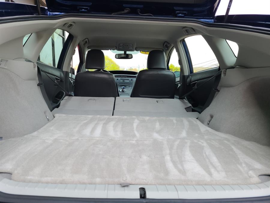 2011 Toyota Prius 5dr HB III, available for sale in Waterbury, Connecticut | National Auto Brokers, Inc.. Waterbury, Connecticut 2011 Toyota Prius 5dr HB III, available for sale in Waterbury, Connecticut | National Auto Brokers, Inc.. Waterbury, Connecticut