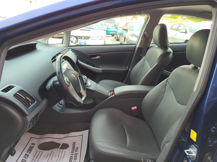 2011 Toyota Prius 5dr HB III, available for sale in Waterbury, Connecticut | National Auto Brokers, Inc.. Waterbury, Connecticut 2011 Toyota Prius 5dr HB III, available for sale in Waterbury, Connecticut | National Auto Brokers, Inc.. Waterbury, Connecticut