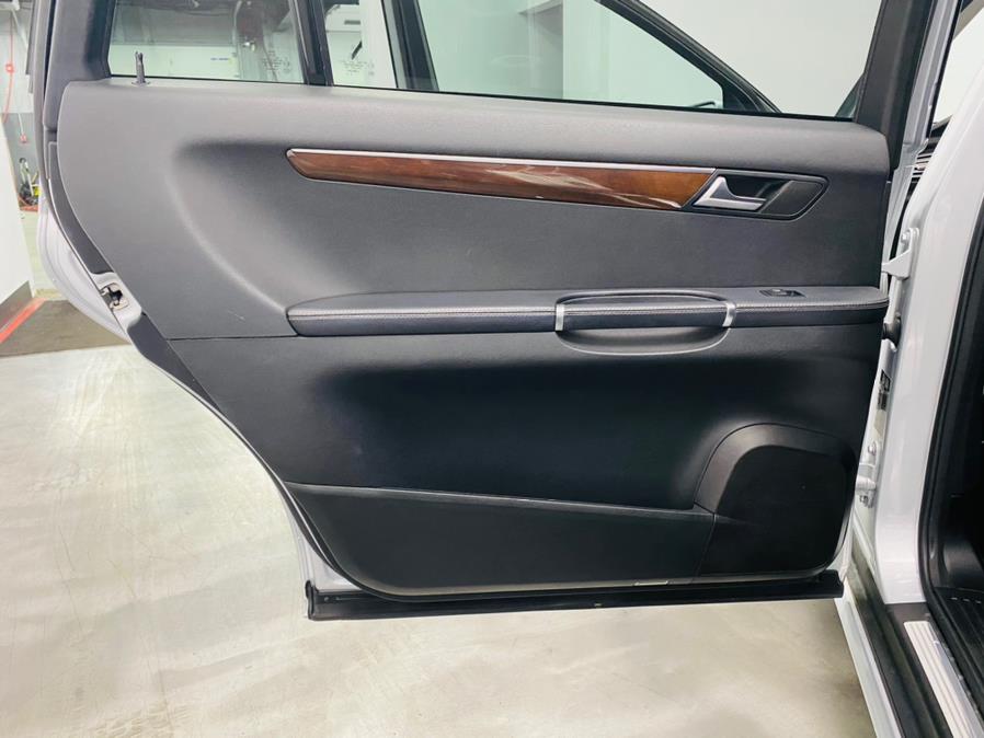 2011 Mercedes-Benz R-Class 4MATIC 4dr 3.5L, available for sale in Linden, New Jersey | East Coast Auto Group. Linden, New Jersey 2011 Mercedes-Benz R-Class 4MATIC 4dr 3.5L, available for sale in Linden, New Jersey | East Coast Auto Group. Linden, New Jersey