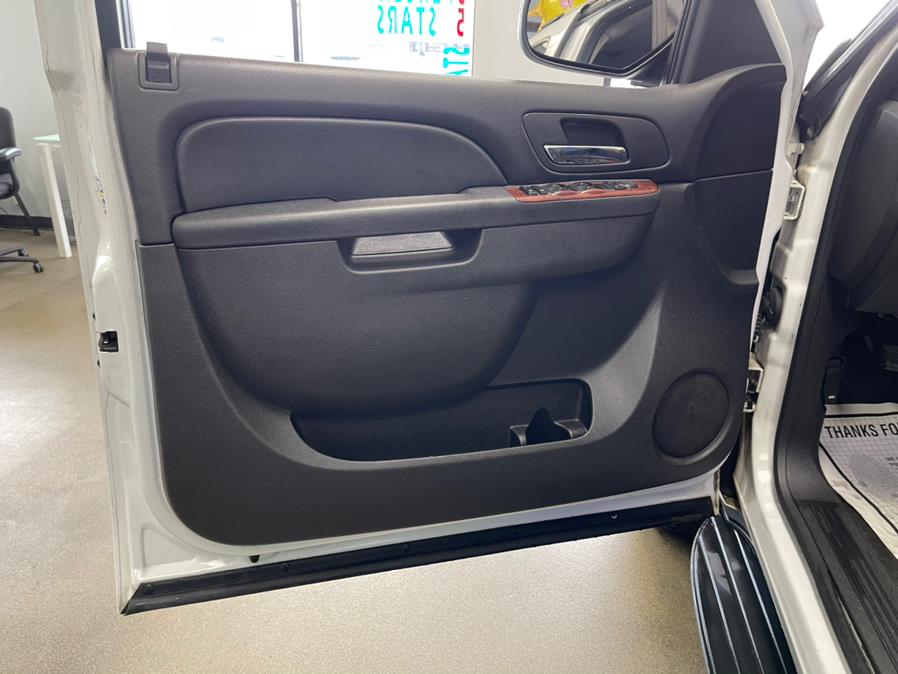 2010 Chevrolet Tahoe 4WD 4dr 1500 LT, available for sale in Inwood, New York | 5 Towns Drive. Inwood, New York 2010 Chevrolet Tahoe 4WD 4dr 1500 LT, available for sale in Inwood, New York | 5 Towns Drive. Inwood, New York