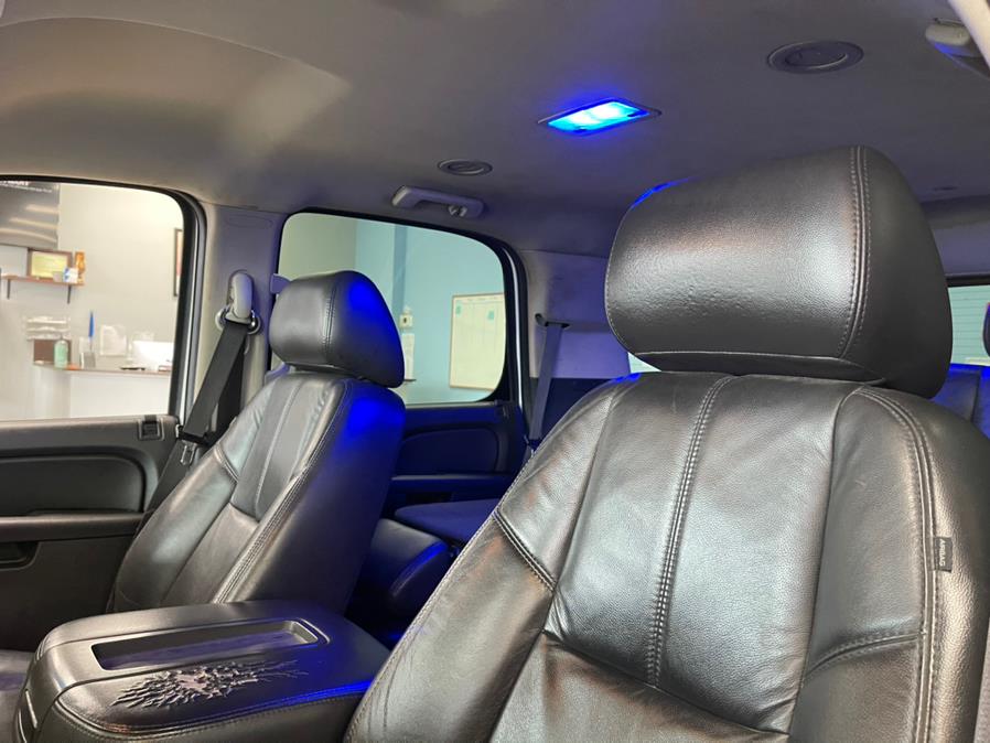 2010 Chevrolet Tahoe 4WD 4dr 1500 LT, available for sale in Inwood, New York | 5 Towns Drive. Inwood, New York 2010 Chevrolet Tahoe 4WD 4dr 1500 LT, available for sale in Inwood, New York | 5 Towns Drive. Inwood, New York