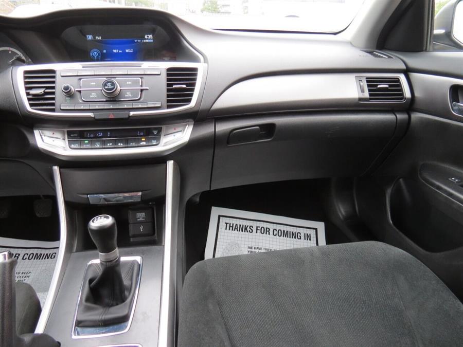 Used Honda Accord LX 4dr Sedan 6M 2013 | Lake City Exports Inc. Auburn, Maine Used Honda Accord LX 4dr Sedan 6M 2013 | Lake City Exports Inc. Auburn, Maine