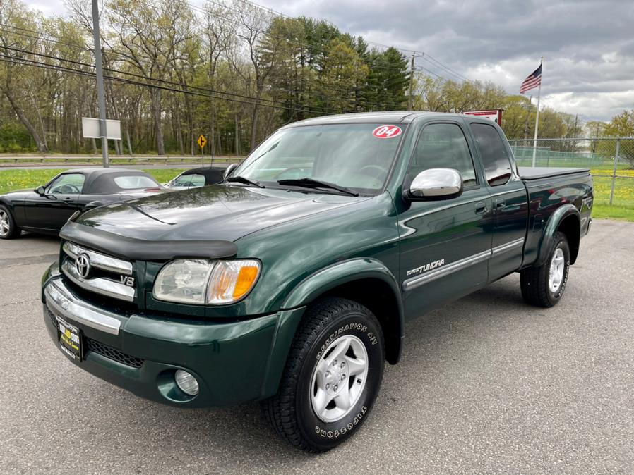 2004 Toyota Tundra AccessCab V8 SR5 4WD, available for sale in South Windsor, Connecticut | Mike And Tony Auto Sales, Inc. South Windsor, Connecticut