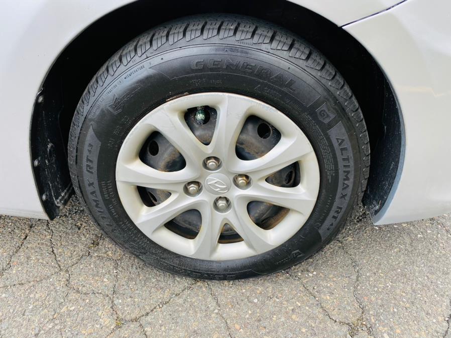 Used Hyundai Accent 5dr HB Auto GS 2014 | Supreme Automotive. New Britain, Connecticut Used Hyundai Accent 5dr HB Auto GS 2014 | Supreme Automotive. New Britain, Connecticut