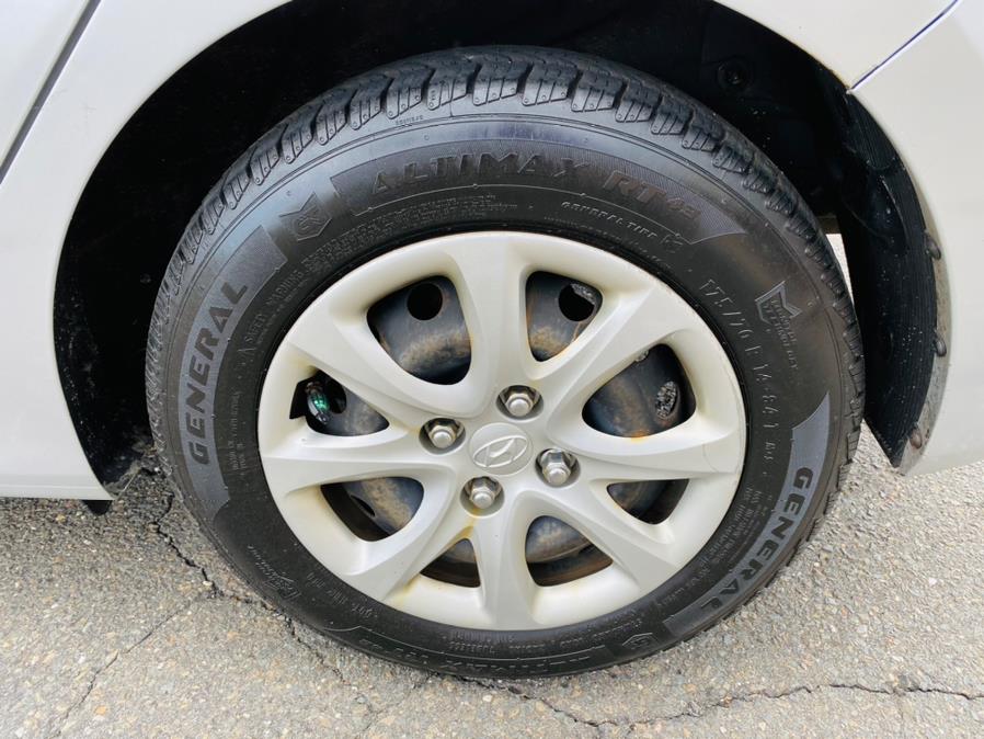 Used Hyundai Accent 5dr HB Auto GS 2014 | Supreme Automotive. New Britain, Connecticut Used Hyundai Accent 5dr HB Auto GS 2014 | Supreme Automotive. New Britain, Connecticut