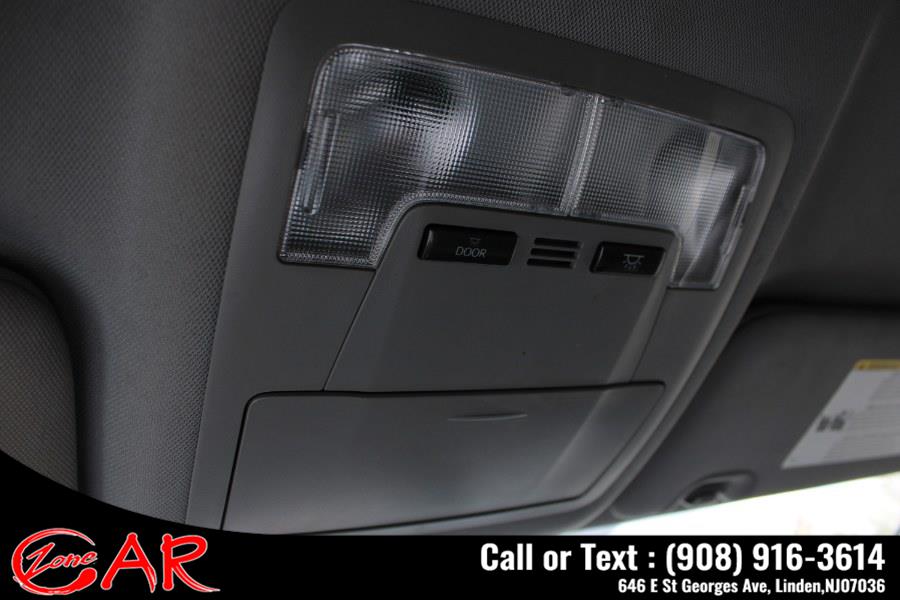 2018 Toyota Highlander LE V6 AWD (Natl), available for sale in Linden, New Jersey | Car Zone. Linden, New Jersey 2018 Toyota Highlander LE V6 AWD (Natl), available for sale in Linden, New Jersey | Car Zone. Linden, New Jersey