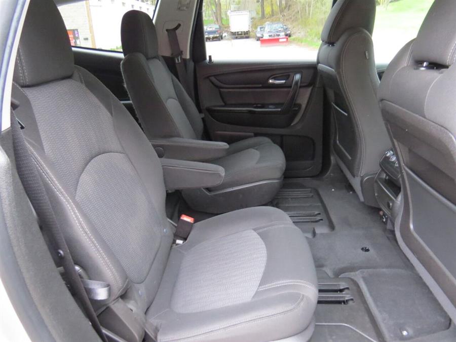 Used Chevrolet Traverse LT AWD 4dr SUV w/1LT 2017 | Lake City Exports Inc. Auburn, Maine Used Chevrolet Traverse LT AWD 4dr SUV w/1LT 2017 | Lake City Exports Inc. Auburn, Maine