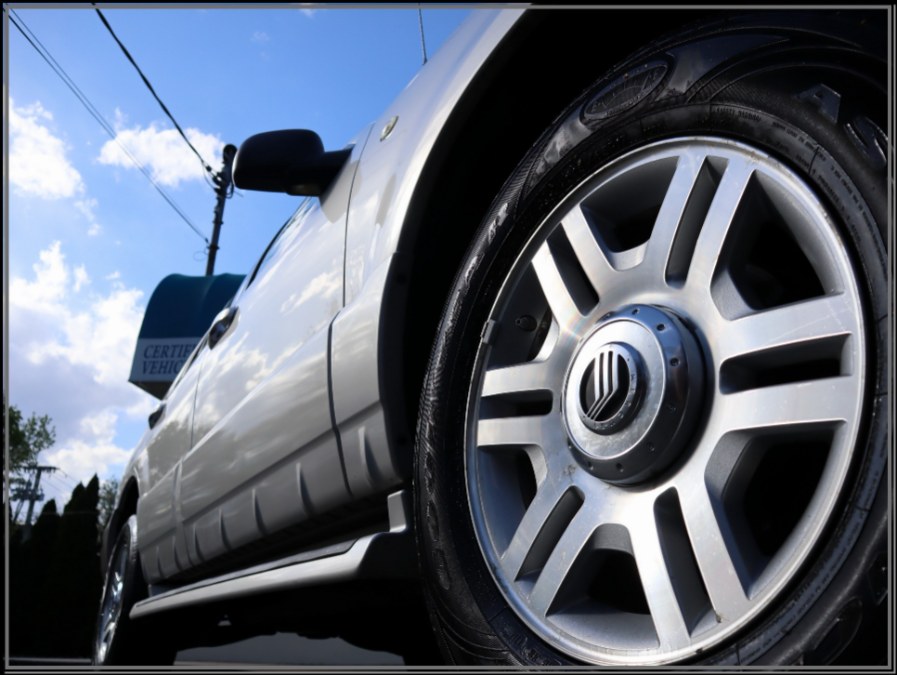 Used Mercury Mountaineer 4dr 114" WB Premier w/4.6L AWD 2005 | My Auto Inc.. Huntington Station, New York Used Mercury Mountaineer 4dr 114" WB Premier w/4.6L AWD 2005 | My Auto Inc.. Huntington Station, New York