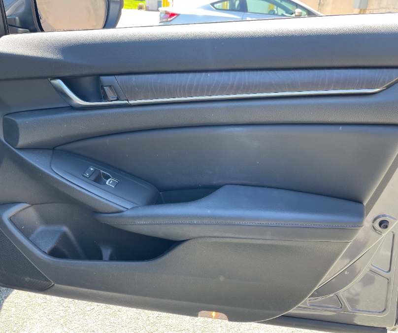 2018 Honda Accord 2.0T Touring, available for sale in White Plains, New York | Auto City Depot. White Plains, New York 2018 Honda Accord 2.0T Touring, available for sale in White Plains, New York | Auto City Depot. White Plains, New York