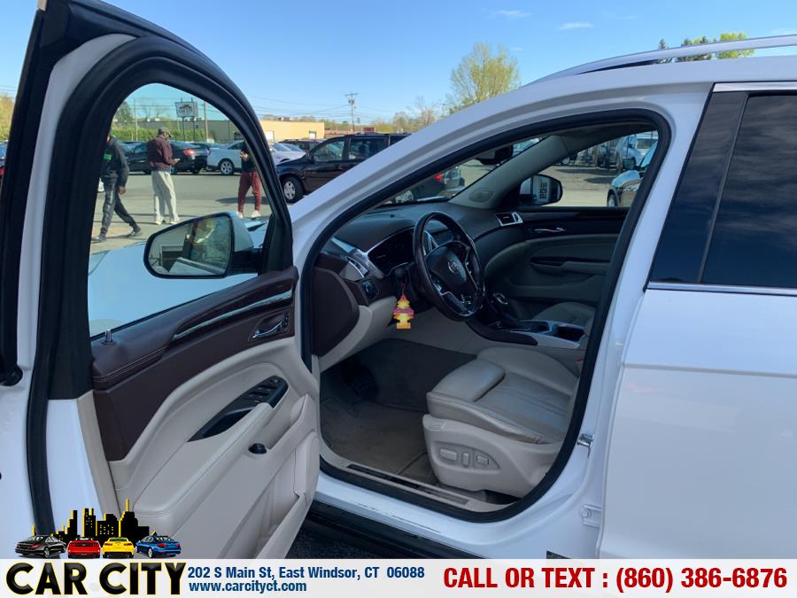 2013 Cadillac SRX FWD 4dr Luxury Collection, available for sale in East Windsor, Connecticut | Car City LLC. East Windsor, Connecticut 2013 Cadillac SRX FWD 4dr Luxury Collection, available for sale in East Windsor, Connecticut | Car City LLC. East Windsor, Connecticut