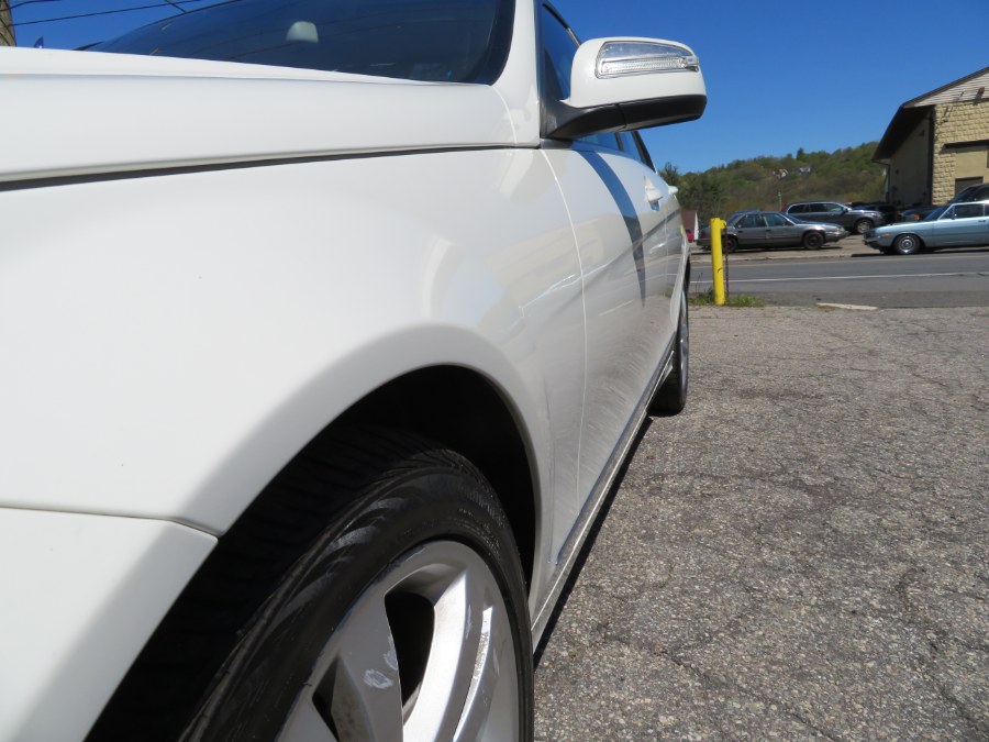 Used Mercedes-Benz C-Class 4dr Sdn 3.0L Luxury 4MATIC 2009 | Auto Match LLC. Waterbury, Connecticut Used Mercedes-Benz C-Class 4dr Sdn 3.0L Luxury 4MATIC 2009 | Auto Match LLC. Waterbury, Connecticut