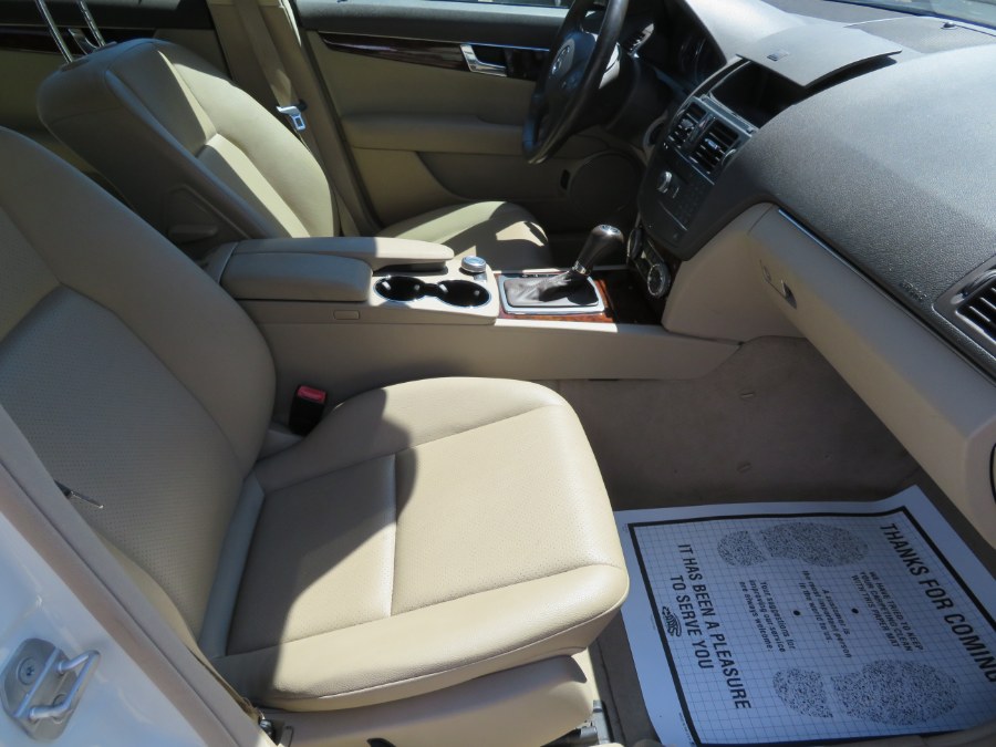 Used Mercedes-Benz C-Class 4dr Sdn 3.0L Luxury 4MATIC 2009 | Auto Match LLC. Waterbury, Connecticut Used Mercedes-Benz C-Class 4dr Sdn 3.0L Luxury 4MATIC 2009 | Auto Match LLC. Waterbury, Connecticut